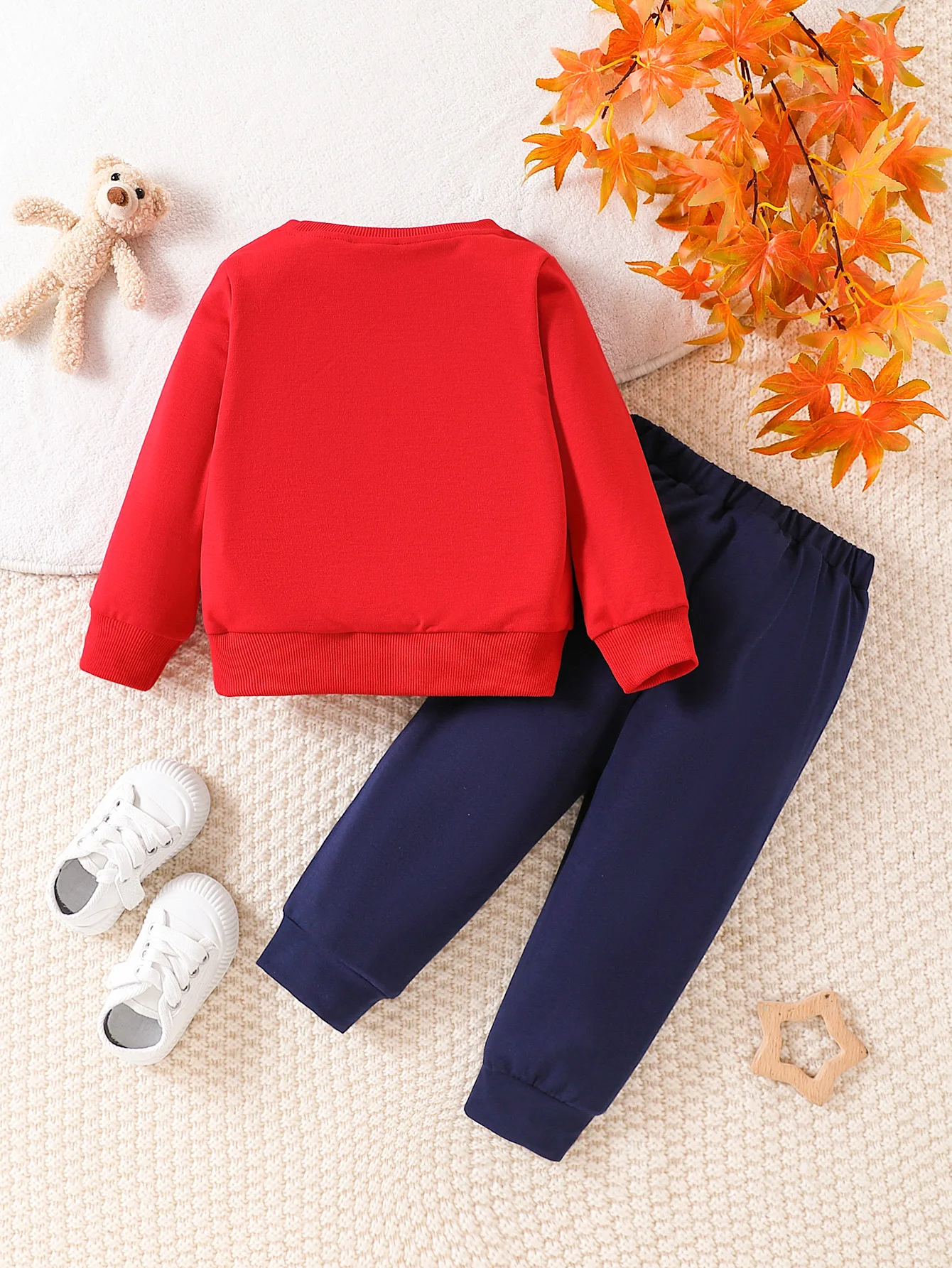 Boys Cartoon Giraffe Print Sweatshirt Set Red Long Sleeve Pullover Elastic Cuff Navy JoggerPants Soft Cotton ToddlerOutfit12M-5Y