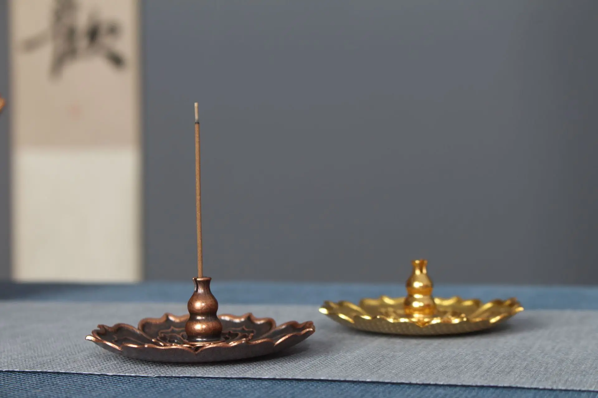 Lotus Alloy Mini Incense Burner Buddhism Mini Sandalwood Censer Temples Yoga Studio Home Desk Insert Incense Holde