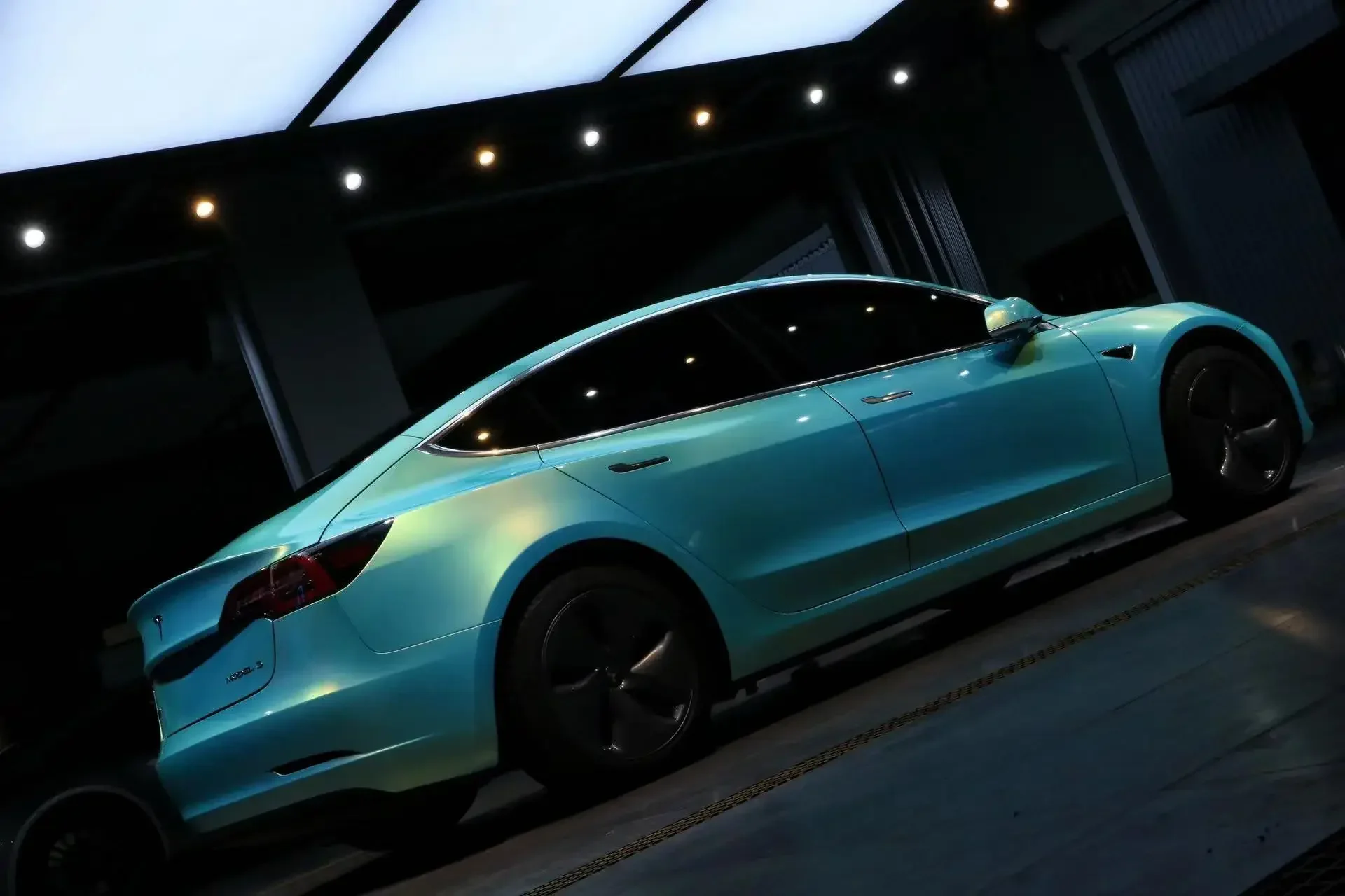 2025年卸売価格 気泡なし剥がせる接着剤 パール調明るい青色のカーラップ