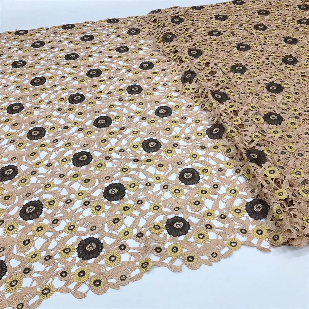 Neuer Stil Nigerianischer Spitzenstoff 2026 Hochwertige Wasserlösliche Bestickte Modische Weiche Spitze 5 Yards – Detail 11