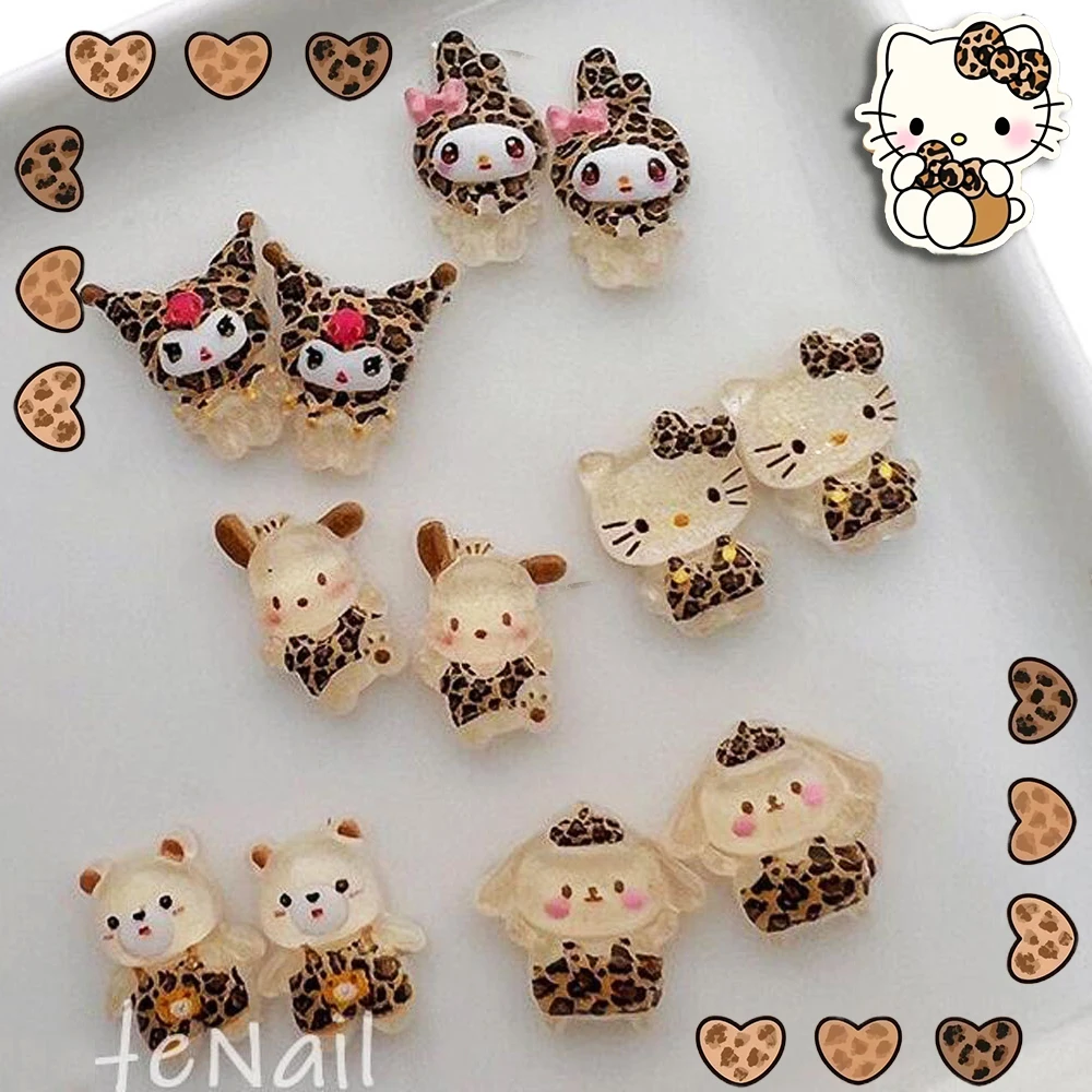 50 Stück-y2k Leopardenmuster Hello Kitty, My Melody, Kuromi Nagel Charms Niedliche Harz Flatback Nageldekoration Zubehör für Herbst Winter