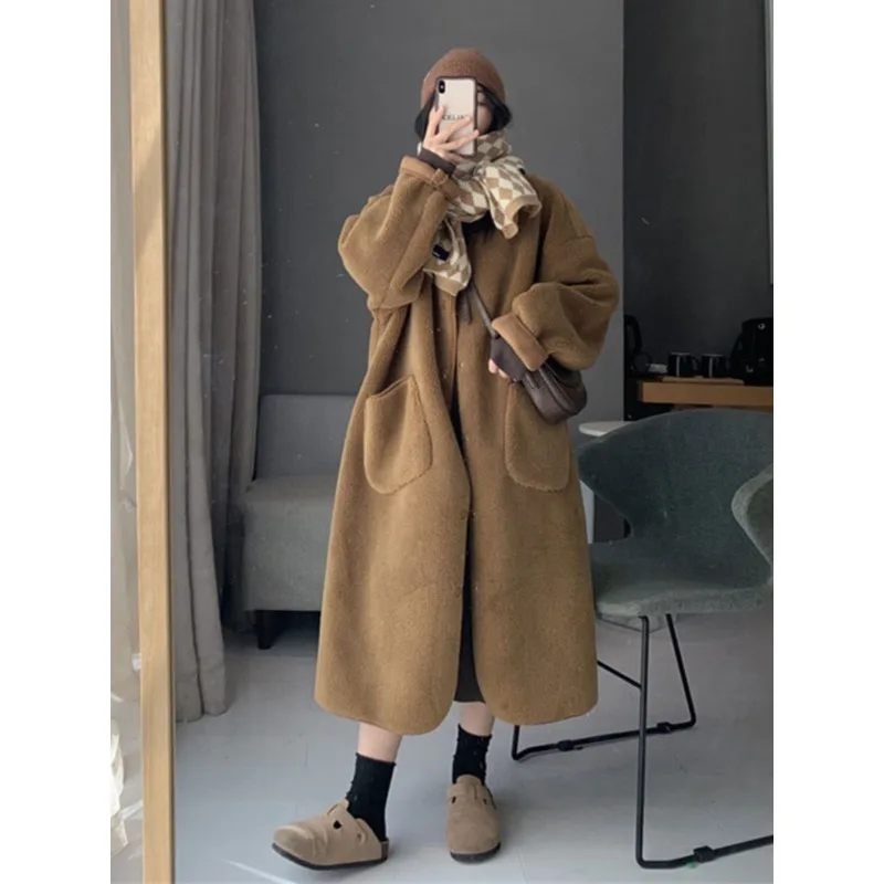 2025 Autumn/Winter High-end British Style Retro Lamb Wool Mid-length Coat for Petite Women