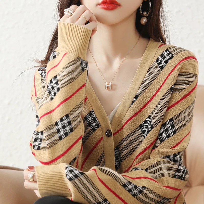 

Spring and Autumn New Pure Cotton Contrast V-Neck Knitted Cardigan Small Fragrant Coat Stripe Loose Outerwear Women's Top