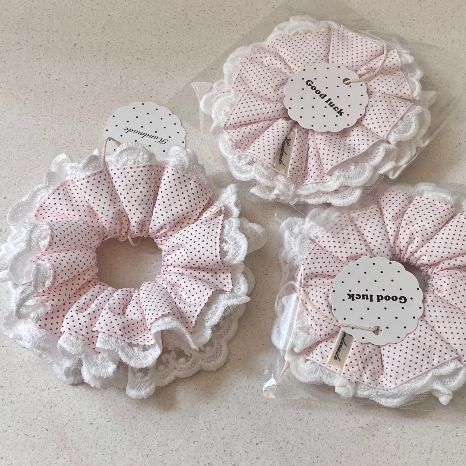 

1PCHandmade Polka Dot Ruffle Scrunchie With White Lace For Women Girls Cute Elastic Hair Tie Sweet Hair Accessory For Daily Wear