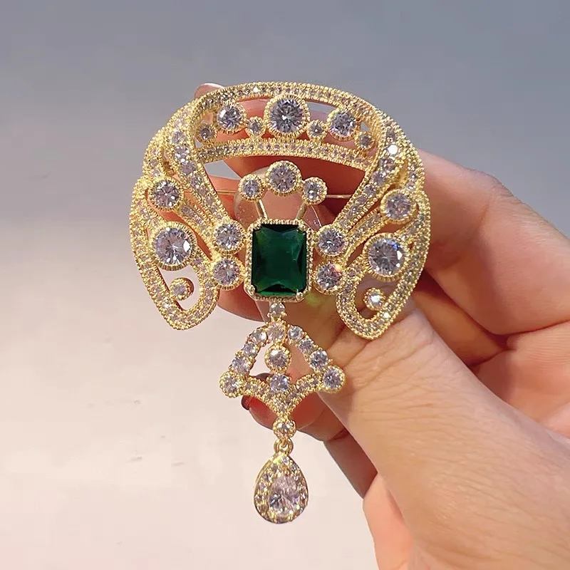 MINWEEN Luxury Pearl Crystal Pendant Brooches Pins For Women  Flower Pin Accessories Jewelry Gift Wholesale