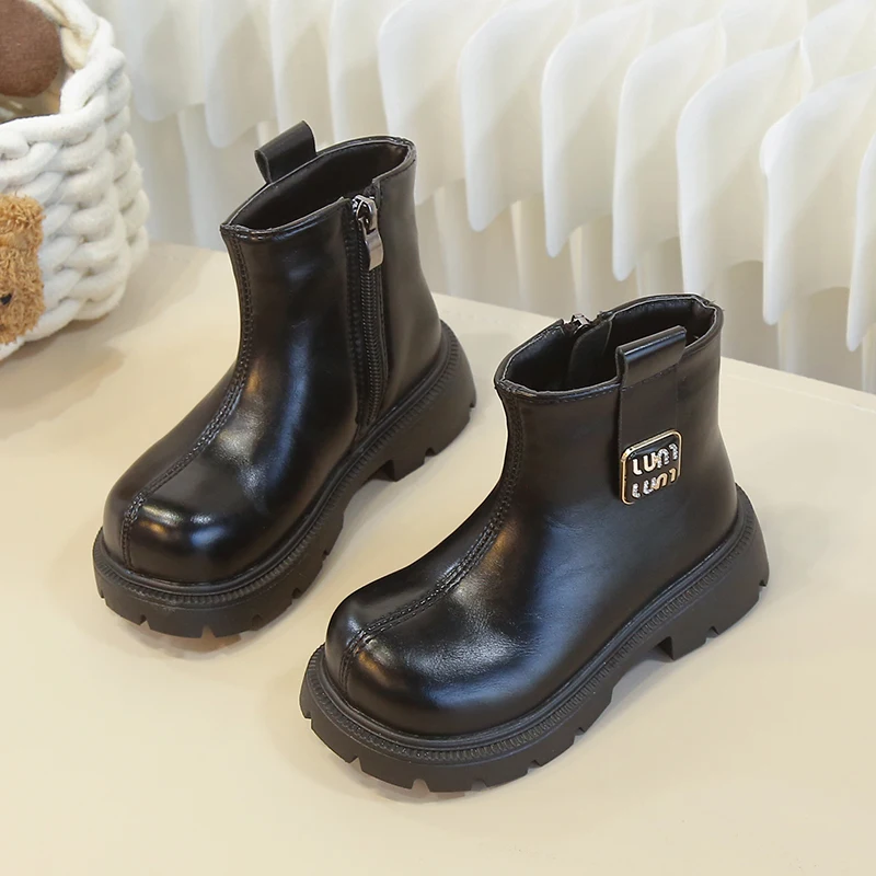 

Children Ankle Boots 2025 Autumn New Boys Girls Leather Boots Versatile Soft Sole Zipper Retro British Style Kids Short Boots