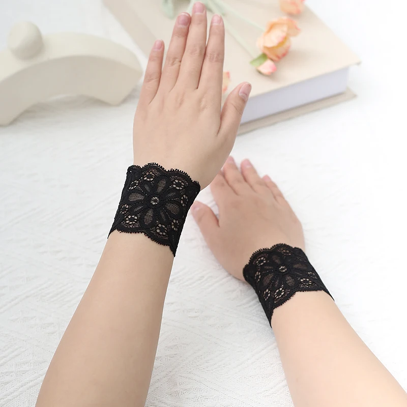 Sexy Lace Sleeve Women Short Arm Cuff Thin Elastic Cover Scars Wrist Summer Driving Fingerless Sunscreen Mittens - view 2