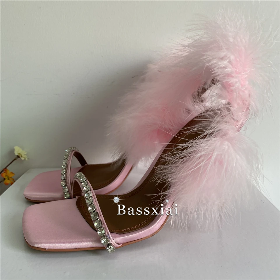 Scarpe da banchetto in piuma stile fata donna 10cm tacchi alti sottili quadrati Open Toe sandali estivi con strass ingioiellati da donna