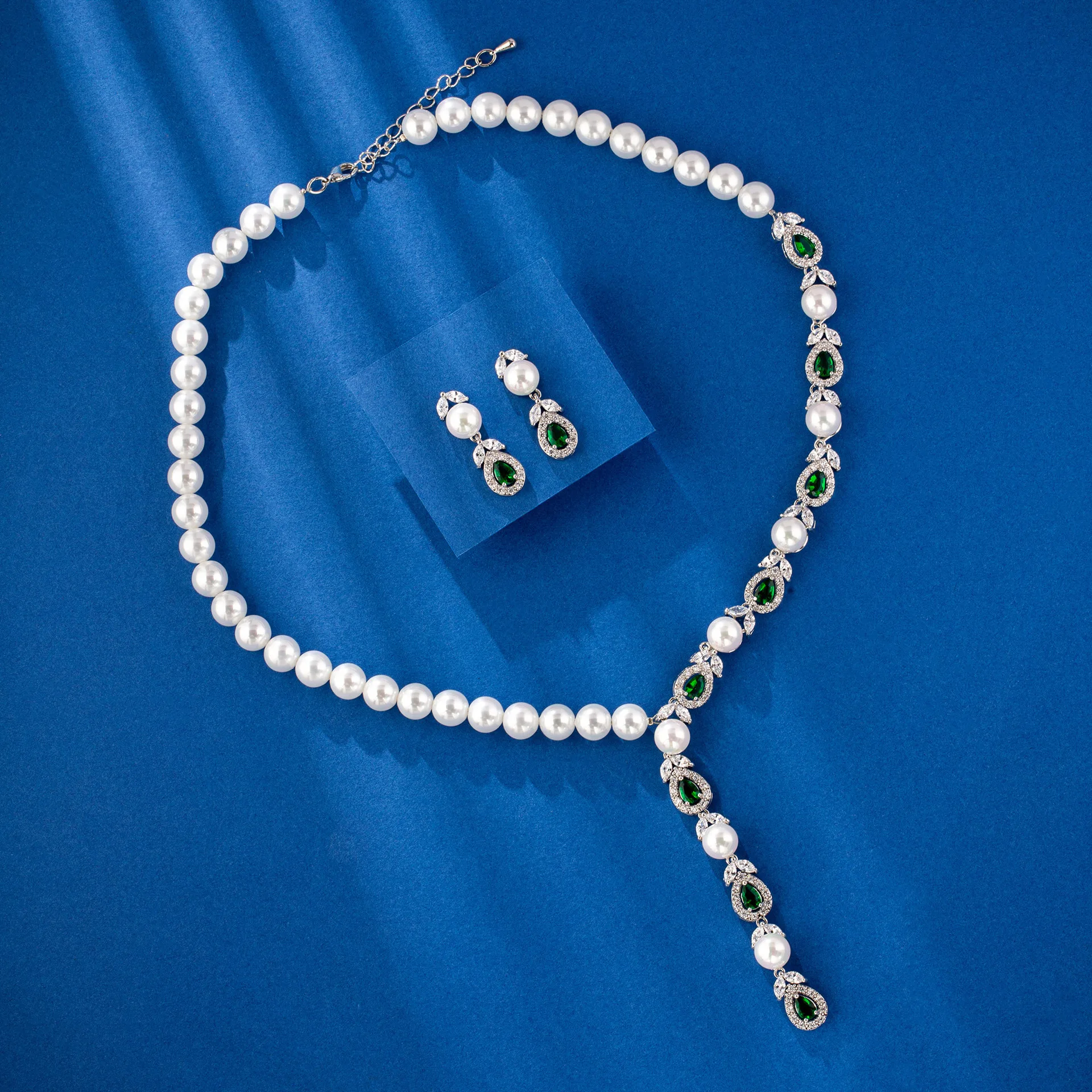 

set pearl shell white round green zircon pendant necklace earrings woman's jewelry party