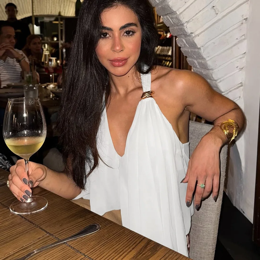 Summer new style women's fashionable and sexy neck-revealing backless V-neck irregular strapless blouse for women