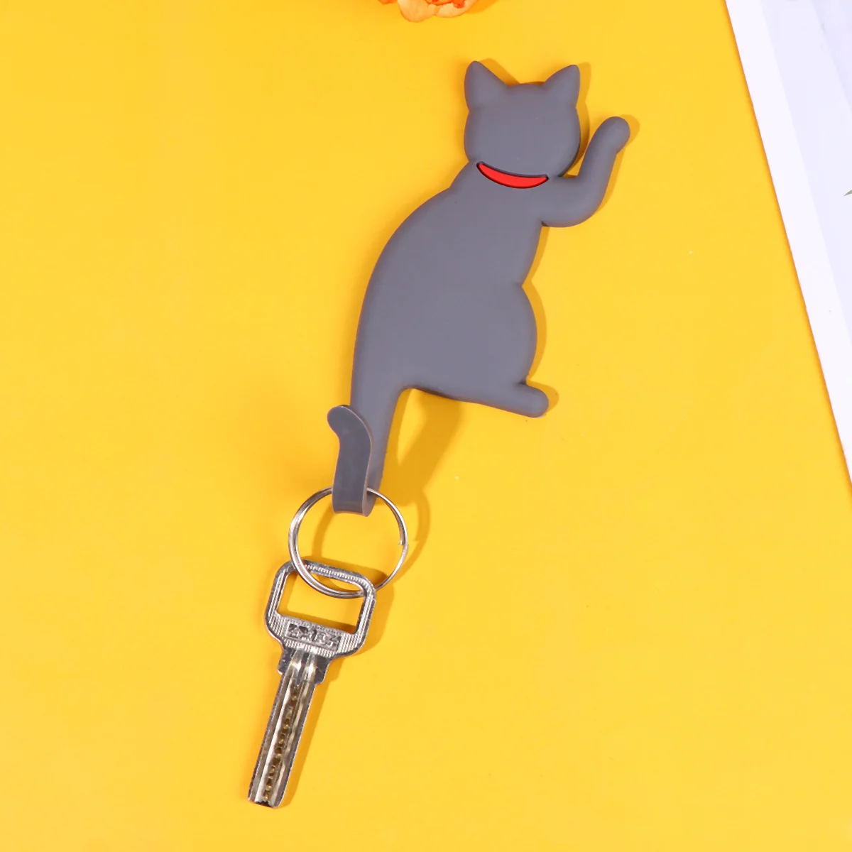

Magnetic Cat Hook Cute Decorative Fridge Sticker Hanging Storage Key Holder For Cabinet Whiteboard Phone Shell Use Easy Remove