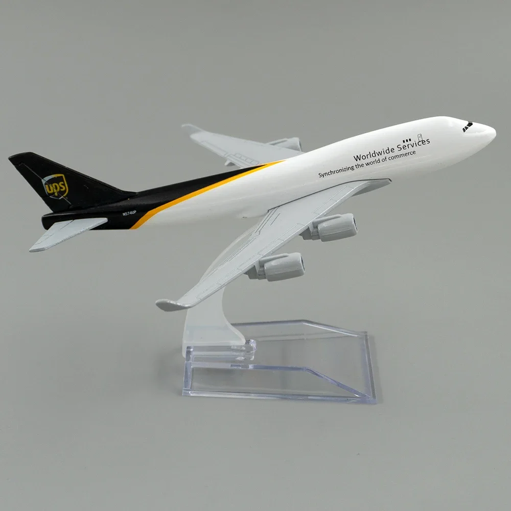 

1/400 сплав самолета Boeing 747 UPS 16 см самолет B747 модель игрушки детский подарок для коллекции украшения