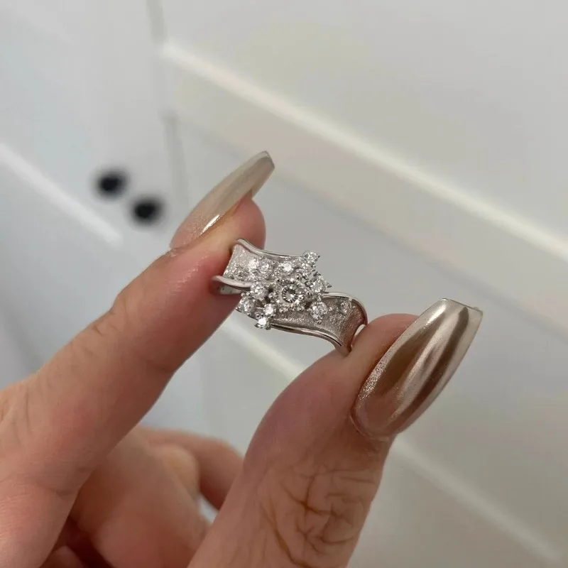 خاتم لامع مصقول بالزهور للنساء، مكانة، فاخرة خفيفة، راقية، أنيقة، متعددة الاستخدامات، إكسسوارات رائعة للاستخدام اليومي #4