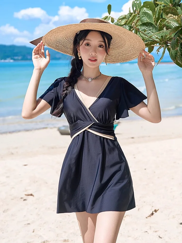 

Купальник с V-образным вырезом для девушек больших размеров, термокупальник для спа-процедур, модный, утягивающий, скрывающий живот, с короткими рукавами