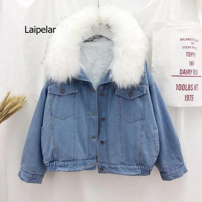 2021 velvet thick denim jacket female winter big faux fur collar Korea denim  coat female student short coat