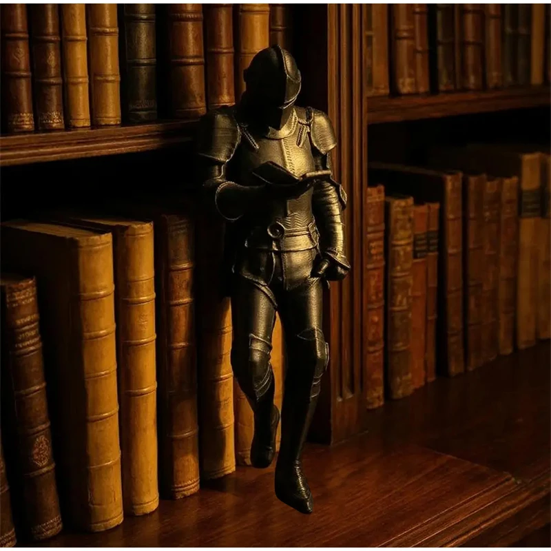 3D-Druck Ritter-Statue Ritter-Bücherregal-Dekoration Rüstete Gotische Statue Fantasy-Bibliothek Figur für Buchliebhaber Desktop-Ornament – Detail 7