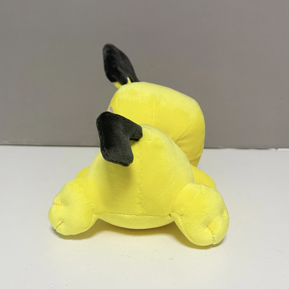 Pichu النوم أفخم محشوة الحيوان الرسوم المتحركة دمية لينة لطيف Pichu دمية هدايا عيد الميلاد