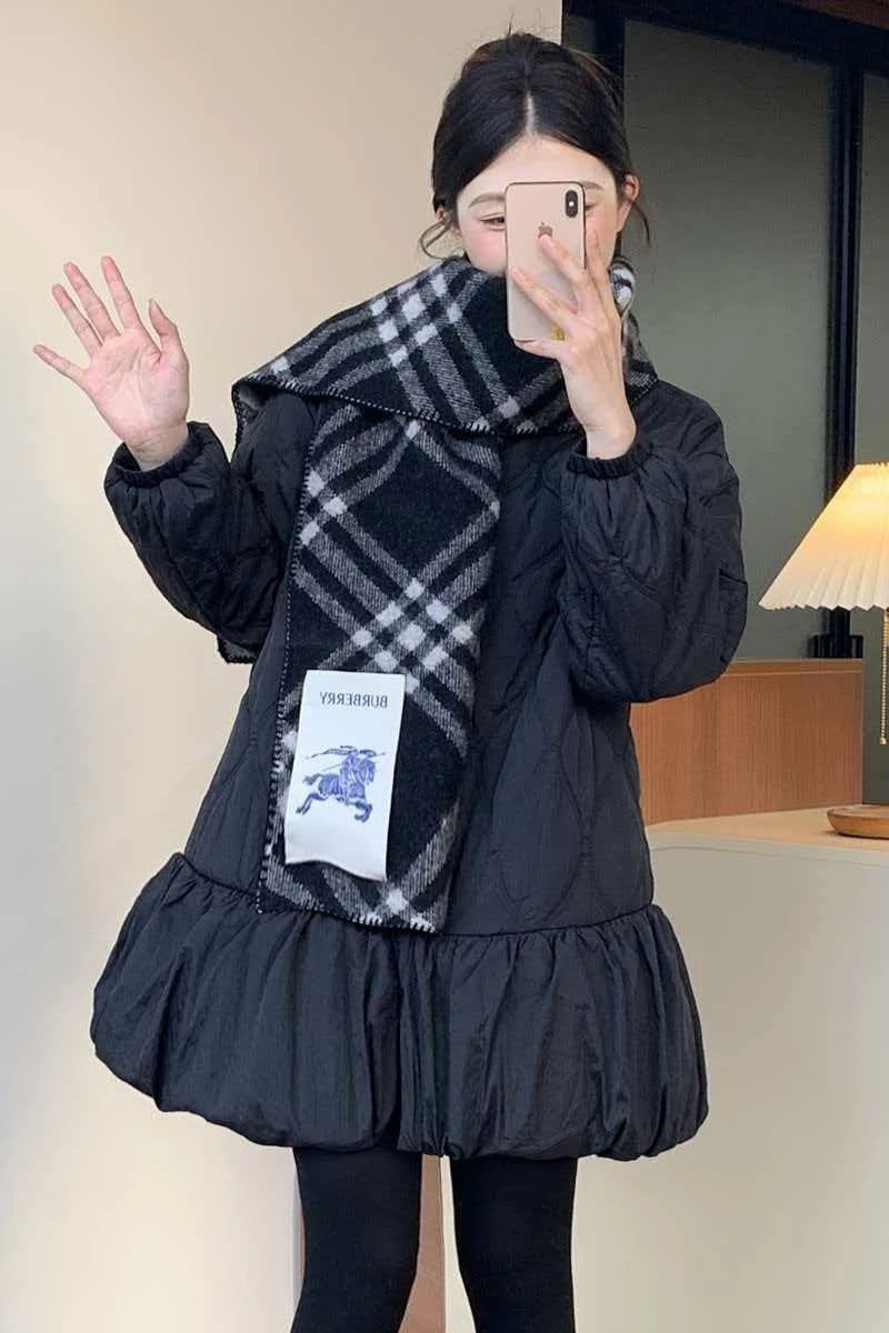 Nowa damska kurtka puchowa na jesień/zimę 2026, codzienna kurtka bawełniana z łączonych materiałów, składana kurtka bawełniana.