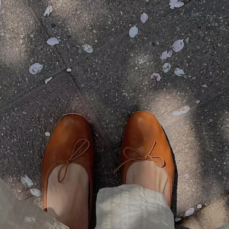 

2025 New Women's Ballet Shoes Square Toe Flat Bowknot Decoration Retro Elegant Genuine Leather Ladies Shallow Single Shoes