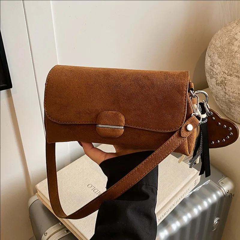 

2025 Autumn Winter New Arrival Casual Small Tote Bag for Women Luxury Designer Sand Matte Crossbody Shoulder Bag Commuter Style