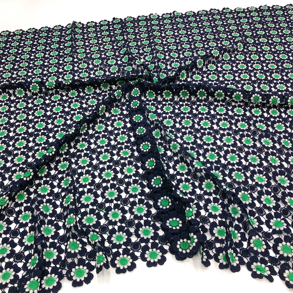 Neuer Stil Nigerianischer Spitzenstoff 2026 Hochwertige Wasserlösliche Bestickte Modische Weiche Spitze 5 Yards – Detail 9