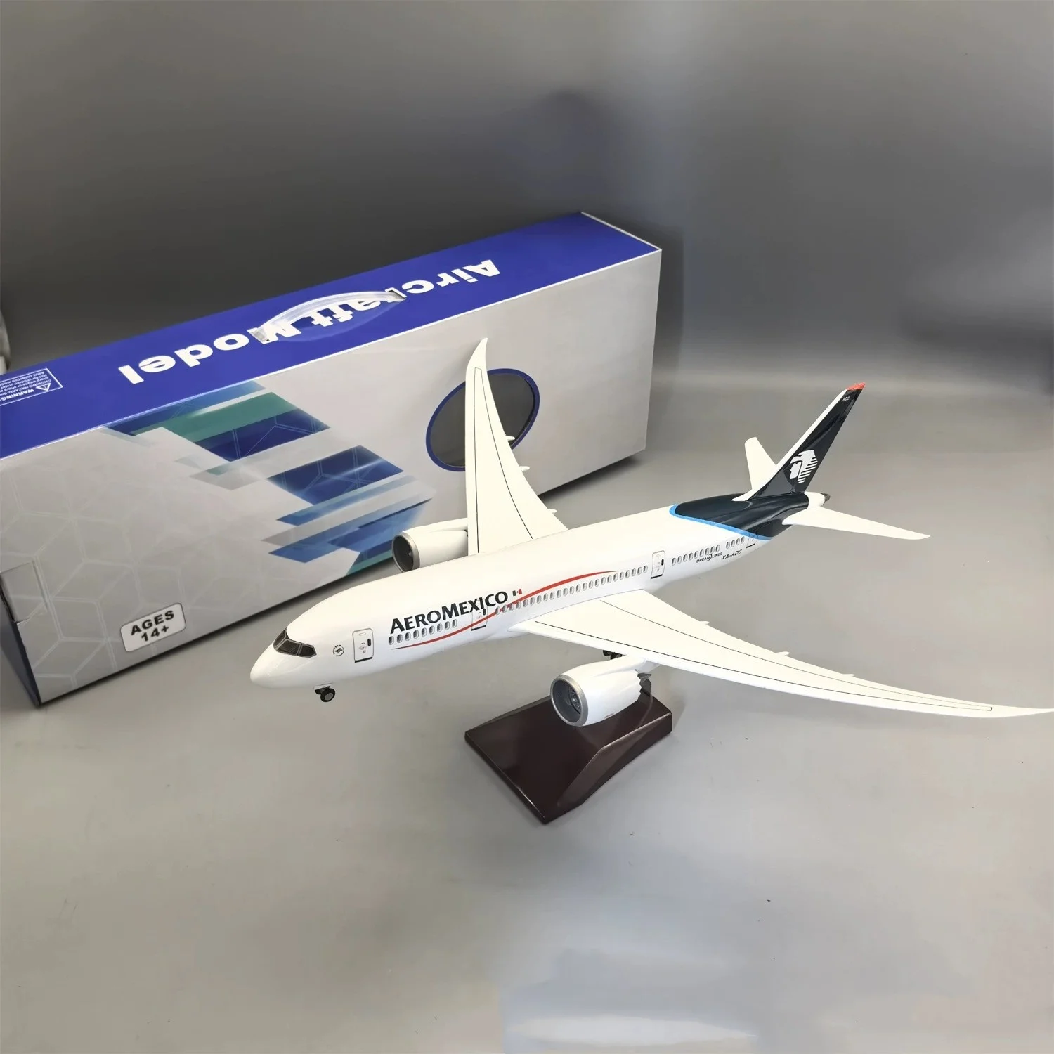 

AEROMEXICO B787-8 Airplane Model Boys Toys 43CM Scale Aircraft Flight Machine Model Adults Fun Collected Gift By Aviation Displa