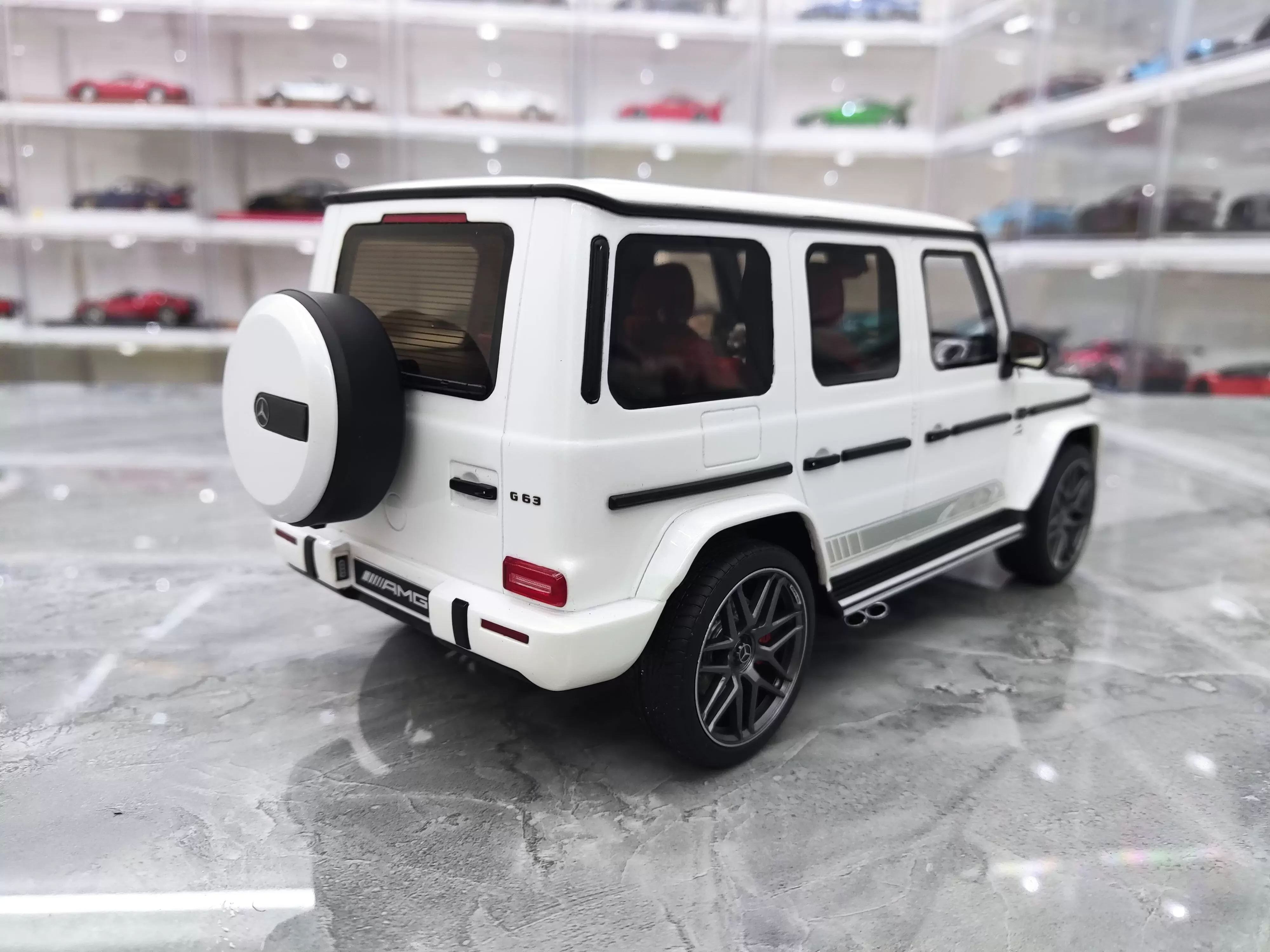 GT Spirit 1:18 G900 Car Resin Model Suv Model White Toys Gift