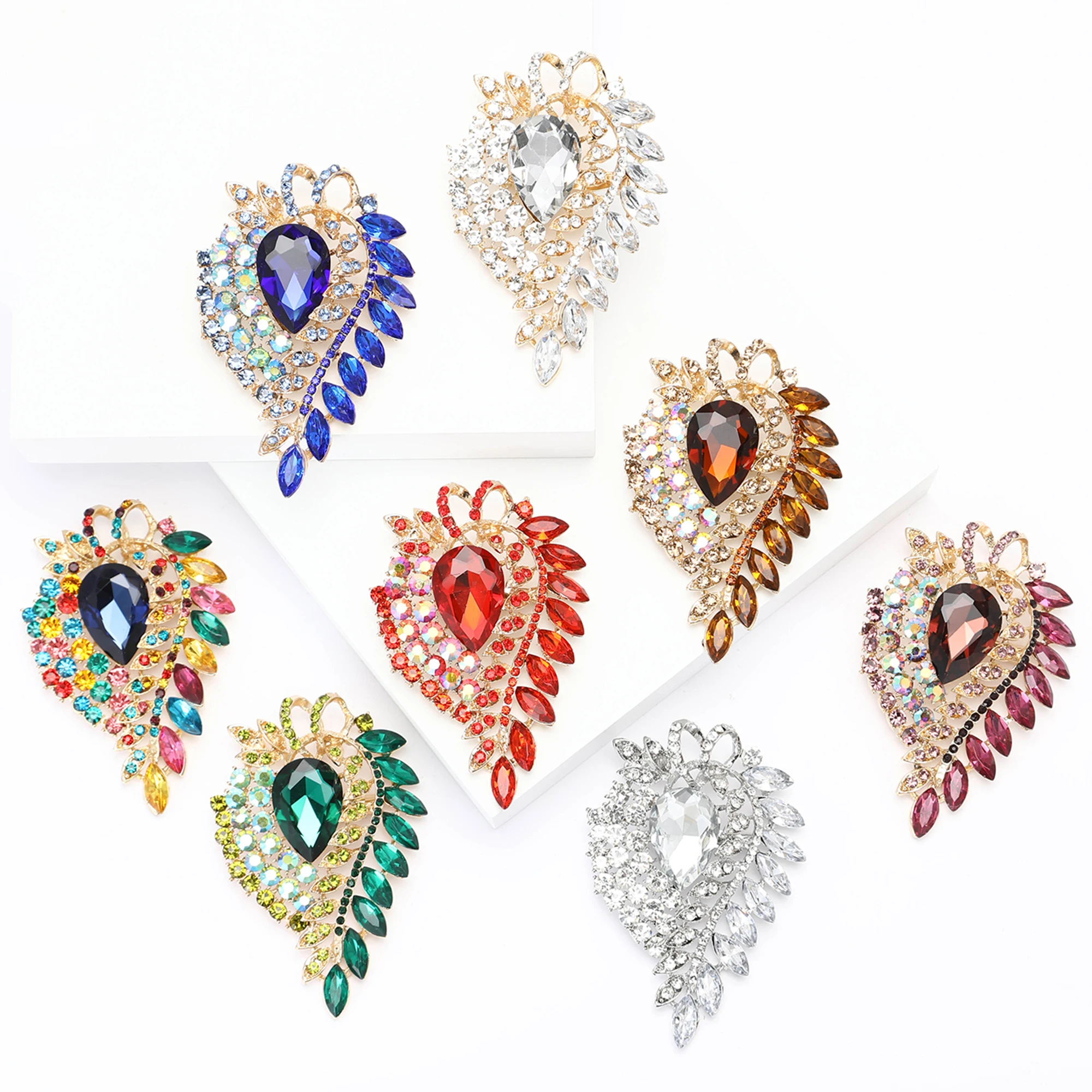 Luxurious Rhinestone Flower Brooch for Women Unisex Crystal Large Glass Pins Event Party Backpack Decoration Clothes Accessories