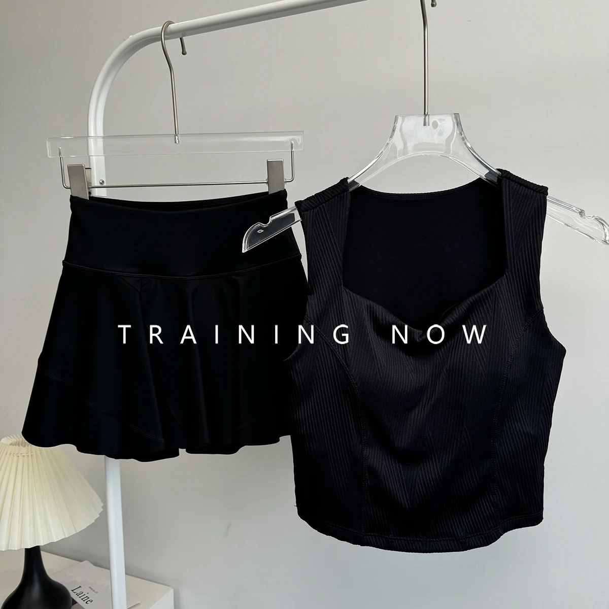 

Высококачественный теннисный спортивный комплект для женщин, летняя быстросохнущая одежда для бега, фитнеса, новинка 2025 года, жилет для пилатеса и йоги