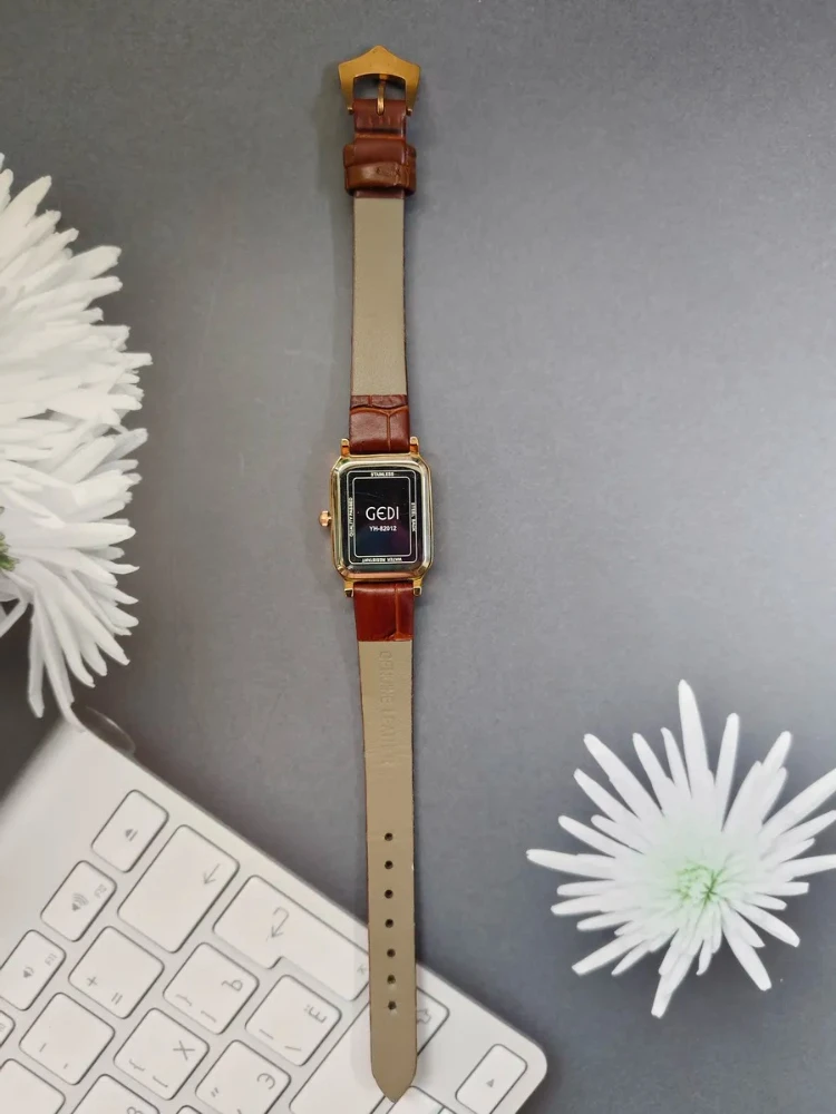 Vintage Brown Women's Quartz Watch Fashion Square Roman Numerals Clock Exquisite Leather Elegant Women's Watches