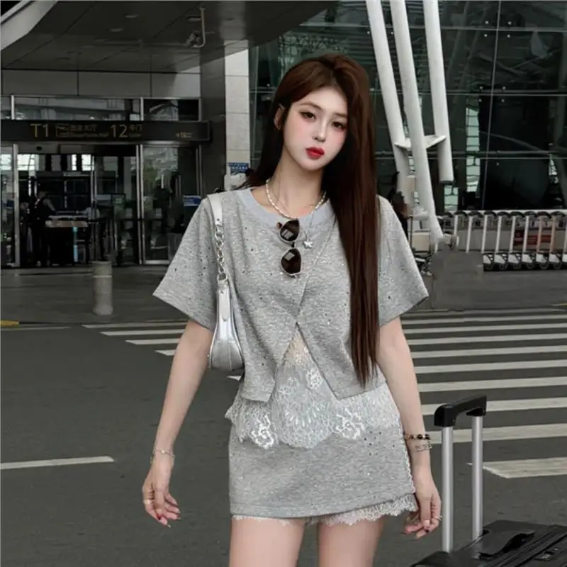 

Fashionable Lace Patchwork Short Sleeve Two-Piece Set Casual Versatile Women's Summer New Style Ensemble round Neck Short Pants