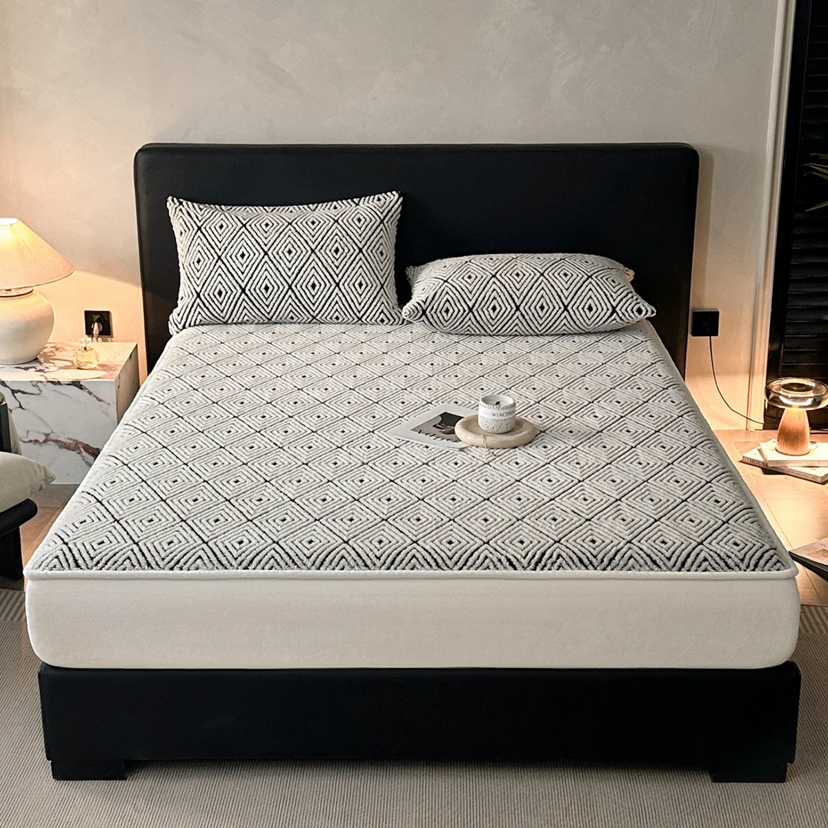 Geometric Pattern Jacquard Fleece Fitted Sheet and Pillowcases Winter Warm Plush Mattress Cover Waterproof Mattress Protection