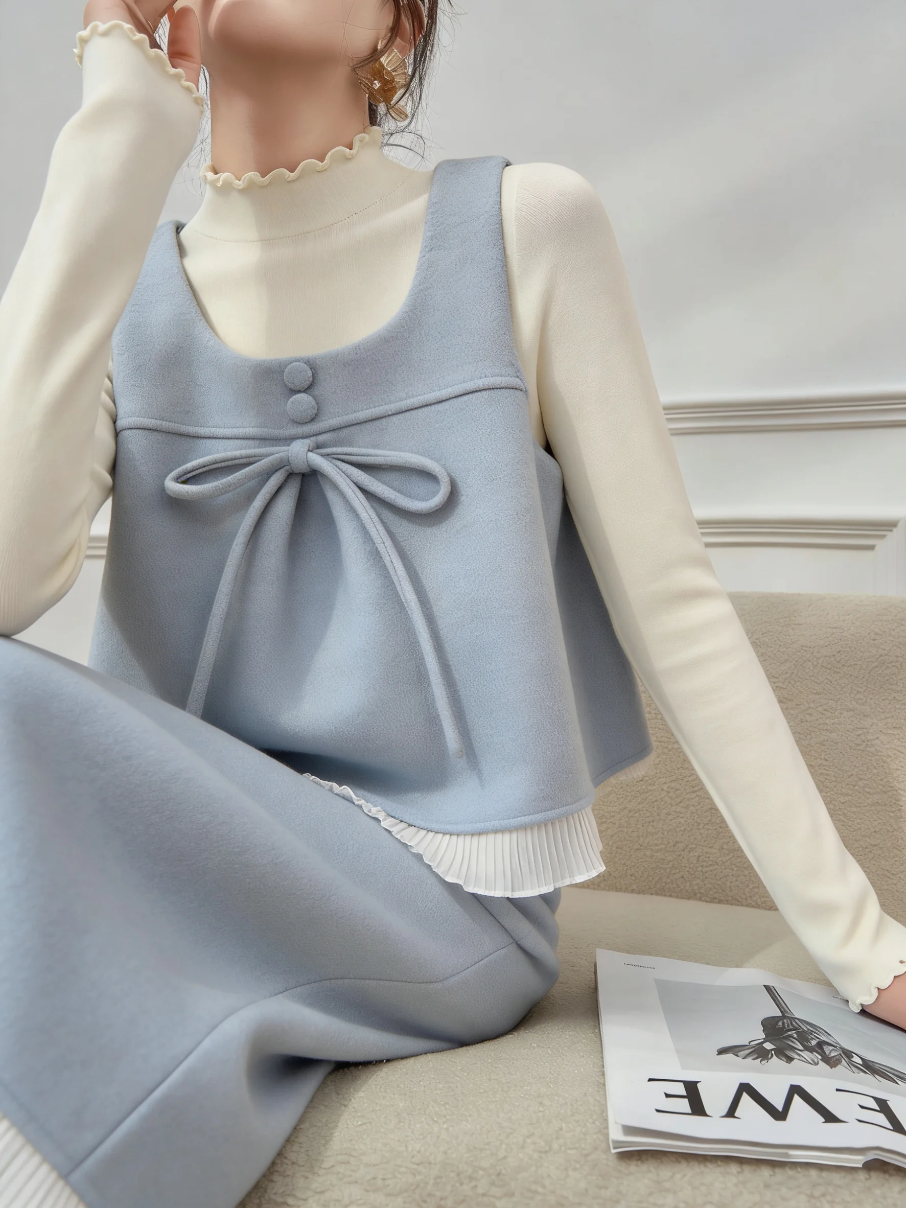 

Синий шерстяной комплект из жилета и юбки с кружевной отделкой в клетку, женский, модный корейский стиль 2026 года, весенний наряд, с завышенной талией, свободный крой, повседневный