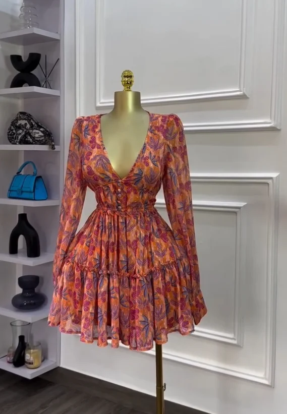 

Women's 2025 Spring New Sweet and Fresh Printed V-neck High Waist Slimming Dress with Ruffle Decoration Elegant Dress