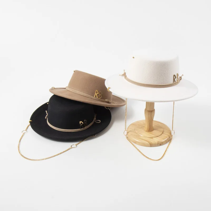 European American Fashion Women Flat Top Felt Hat Letter Chain Decor Autumn Winter Warm Outdoor Cap