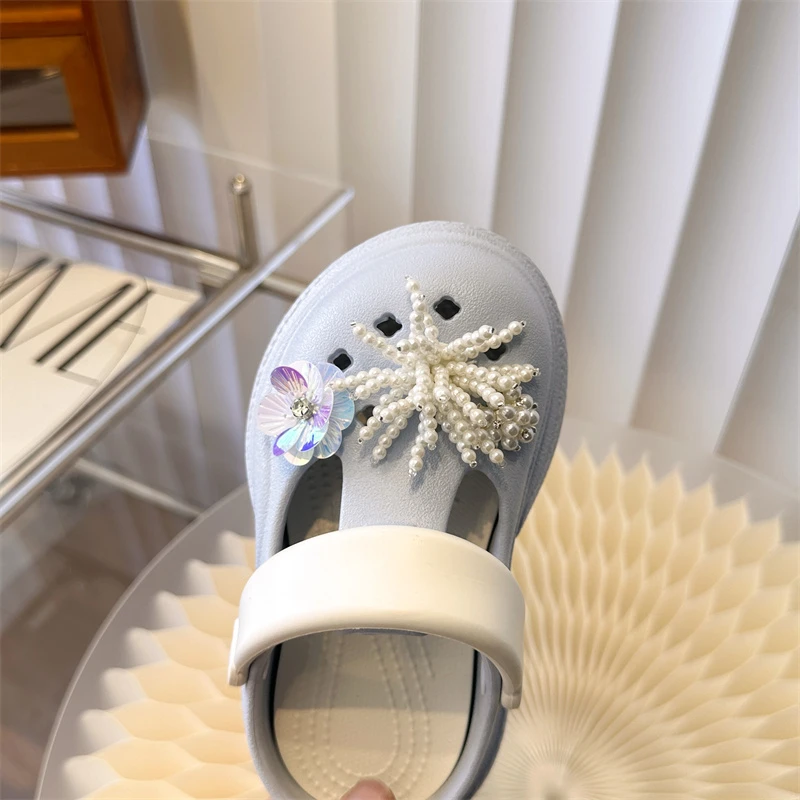 

Cartoon Chain Crystal Flower Pearl Clogs Boys and Girls, Parent-Child Outdoor Slippers, Non-Slip Height-Increasing Closed-Toe