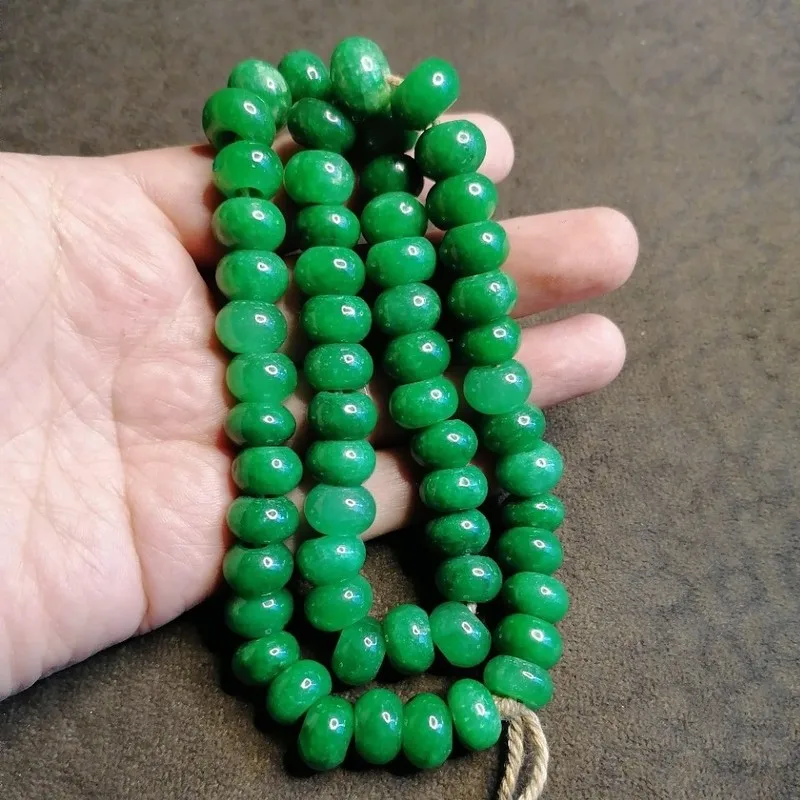 Antique Dry Green Jade Buddhist Necklace With Spacer Beads And Bead String In Vintage Ethnic Style