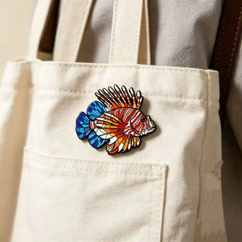 1pcs Colorful Marine Fish Enamel Pin Stained Glass Style Lapel Brooch Halloween Gift for Backpack Clothing
