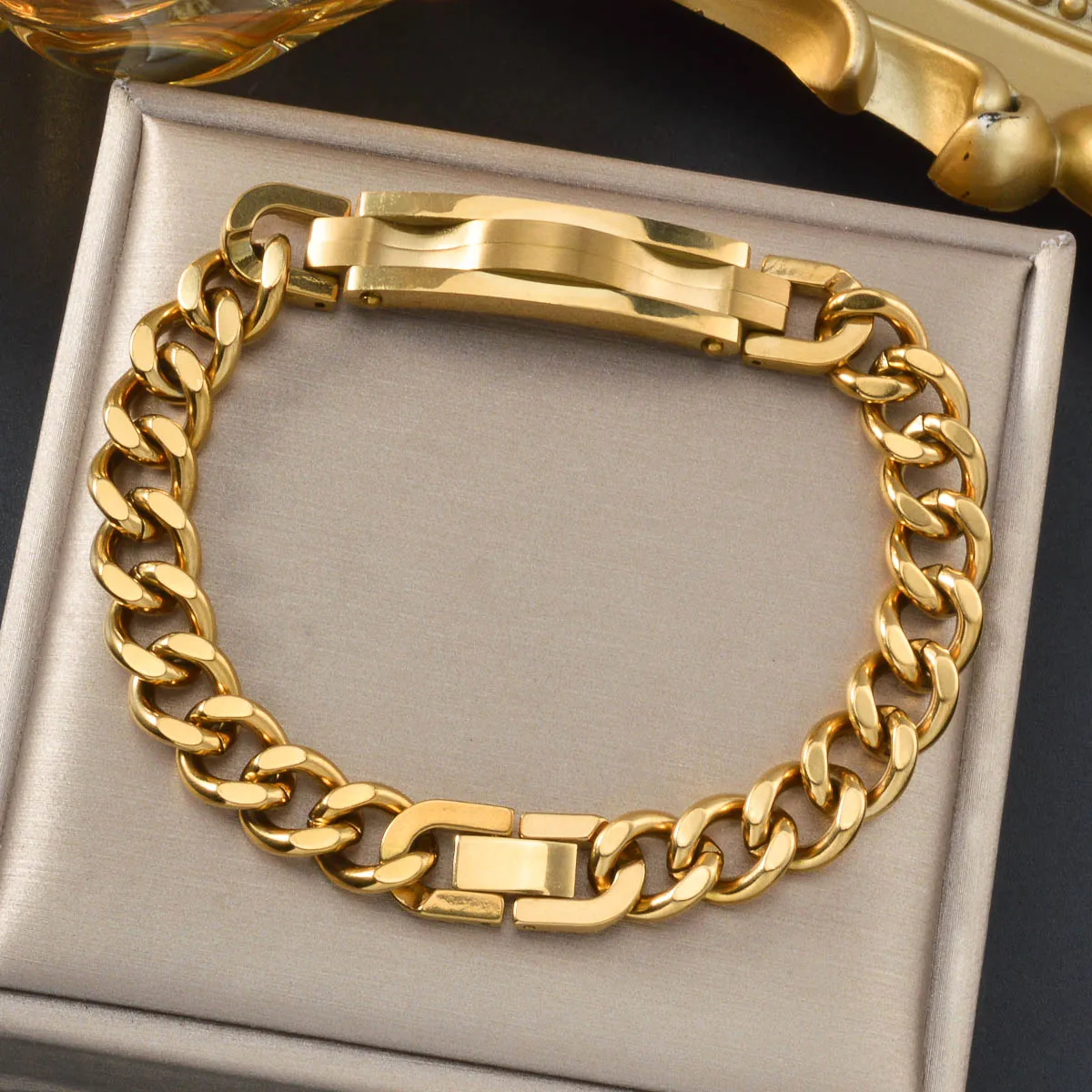 

Stainless Steel Gold Plated Bracelet Luxury Fashion Bangles Women Gift for Birthday Valentine Anniversary Gift High-end Jewelry