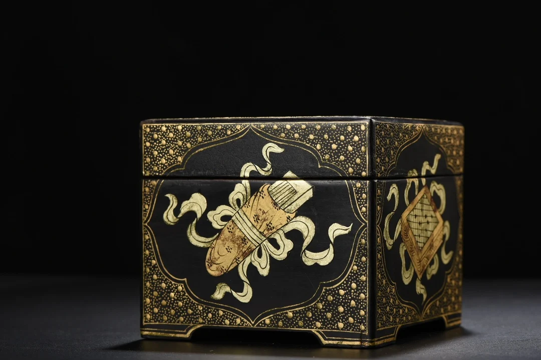 Old wood Lacquerware Outline in gold Bat Flower Pattern Five Blessings for Longevity Box Study Seal Box Storage Box