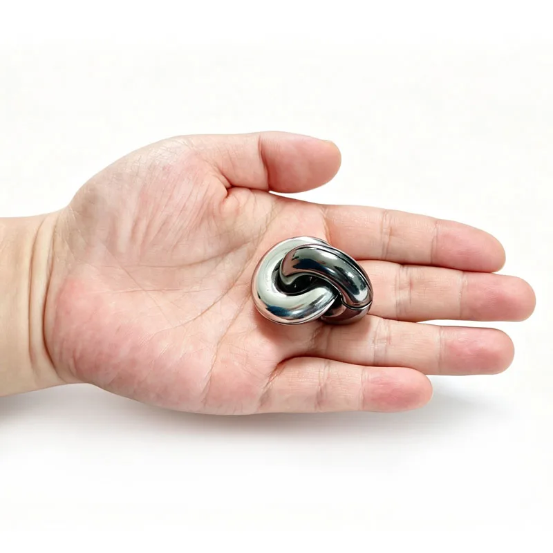 Novelty Gifts Cast Donuts Puzzle Metal Brain Teaser Disentanglement Unlock Interlocking Educational Toys For Kids & Adults