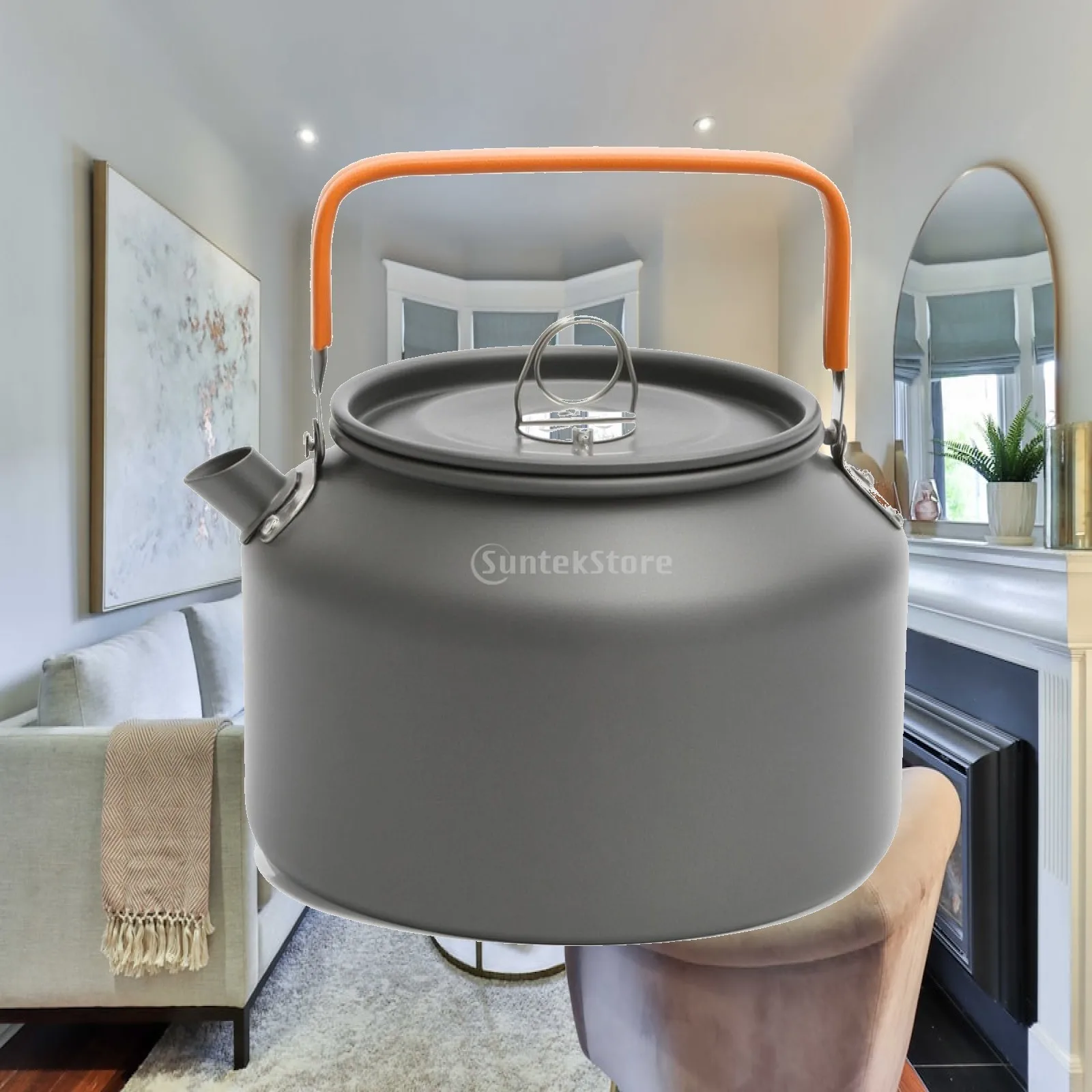 キャンプ用ストーブに最適な、密閉性の高い蓋と注ぎ口が付いた、屋外用の湯沸かしケトル。お茶やコーヒーの準備に。