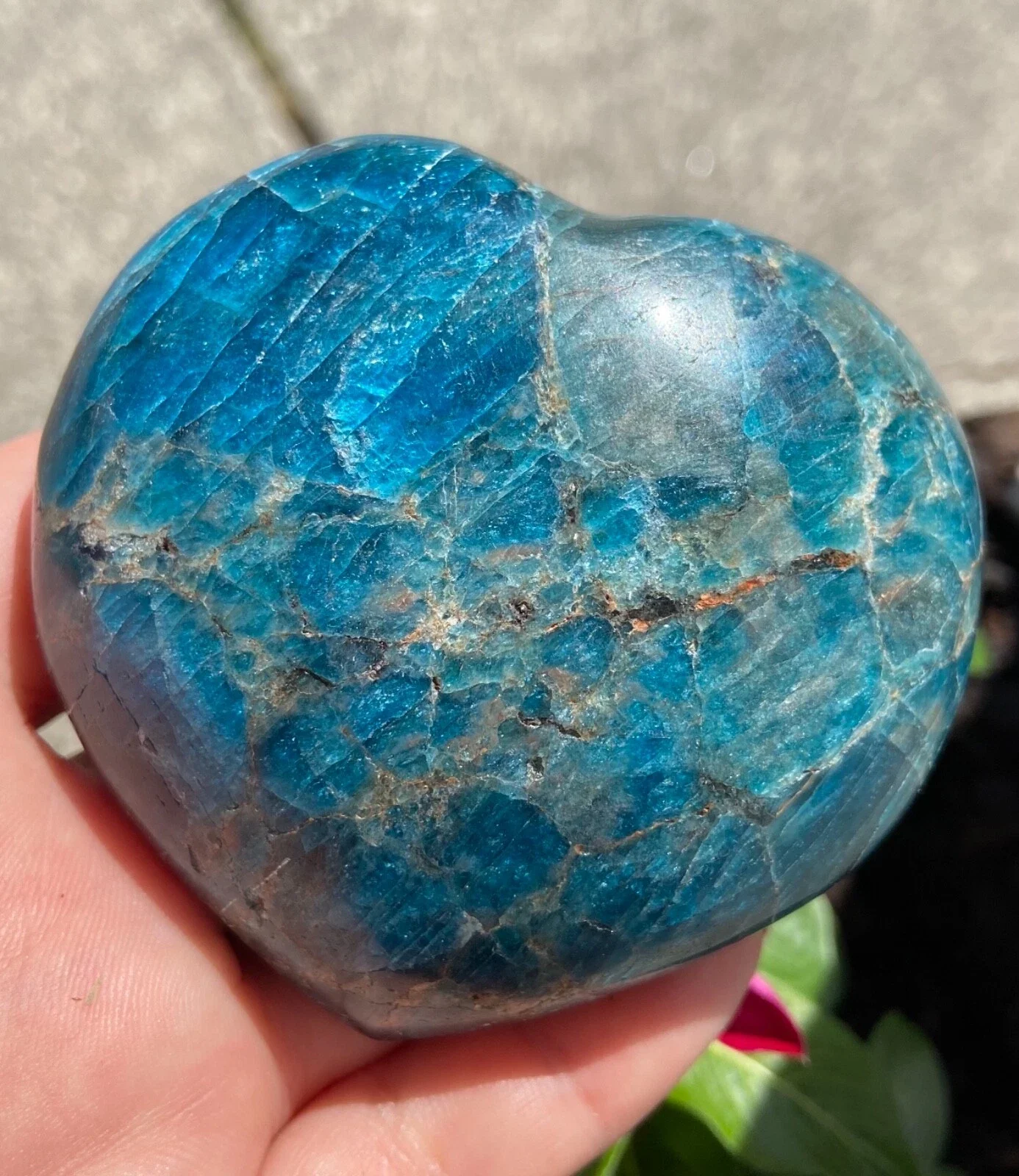 

Natural Blue Apatite Heart, With The Power To Heal, Eliminate Magnetic Fields And Perform Divination, For Meditation, Hand-Polis