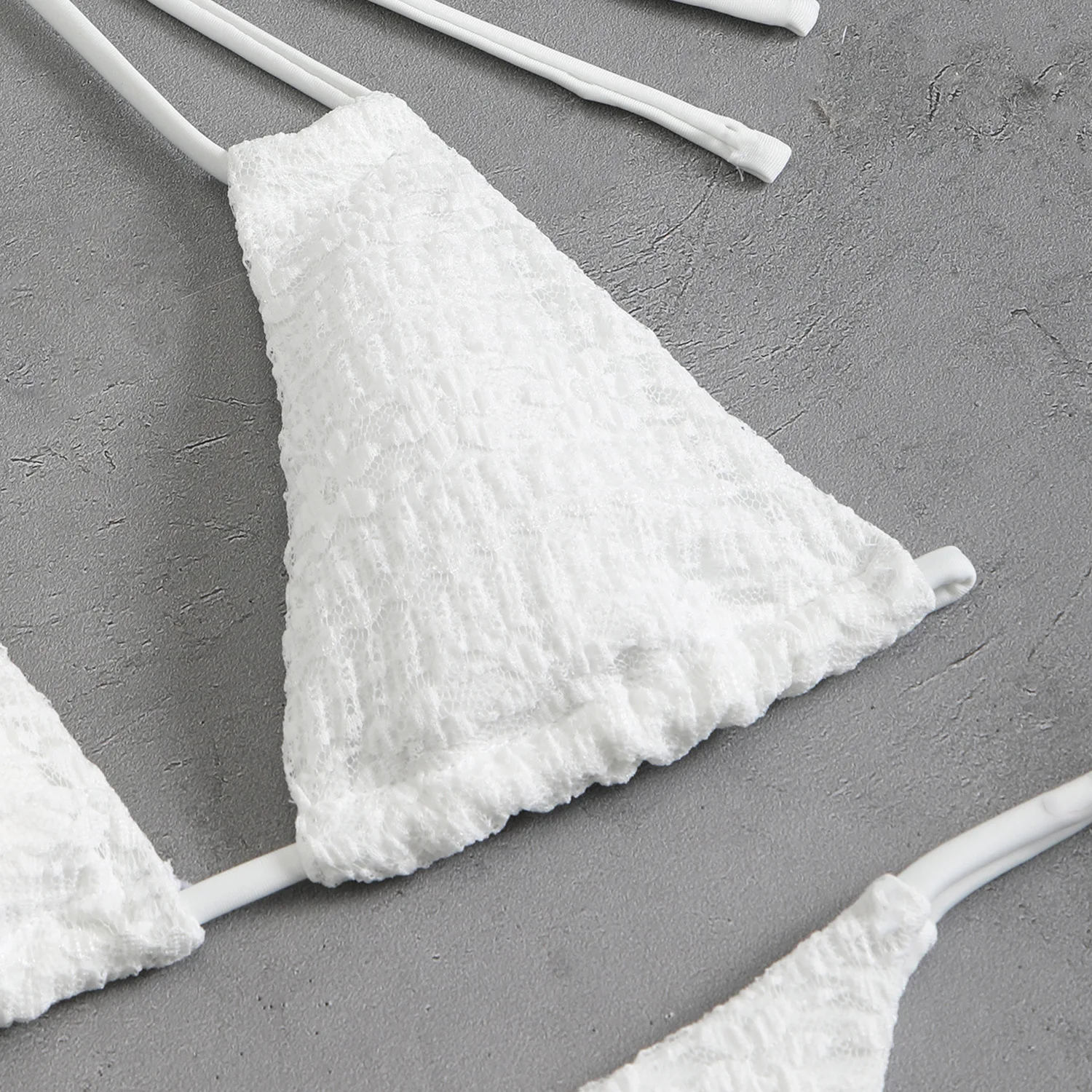 ベージュフラワーメッシュストリングホルタービキニセット 4 ピースセクシーな水着女性長袖カバーアップ水着三角ビキニビーチウェア