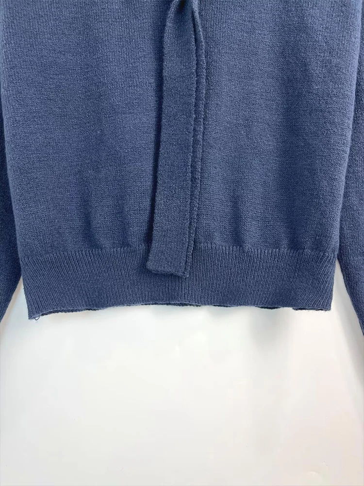 เสื้อสเวตเตอร์คอตุ๊กตาสไตล์ยุโรป แฟชั่นผู้หญิงใหม่ ดีไซน์เข้าได้กับทุกชุด โทนสีตัดกันอย่างลงตัว