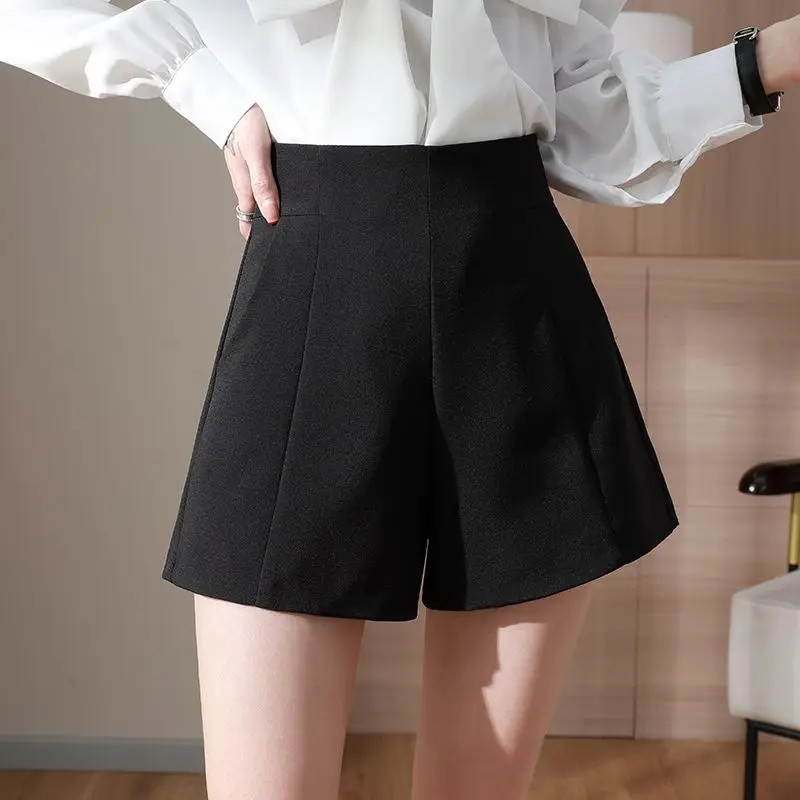 

2024 Women Shorts Spring Summer Casual High Waist A-line Shorts Loose Wide Leg Chiffon Shorts Chic Lady Black White Suit Shorts