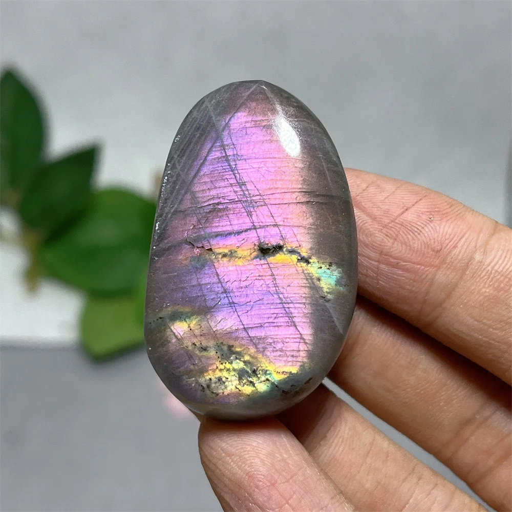 

Purple Labradorite Palm Stone Quartz Natural Crystal Flash Mineral Gift Home Decoration Quartz Specimen Energy Gemstones
