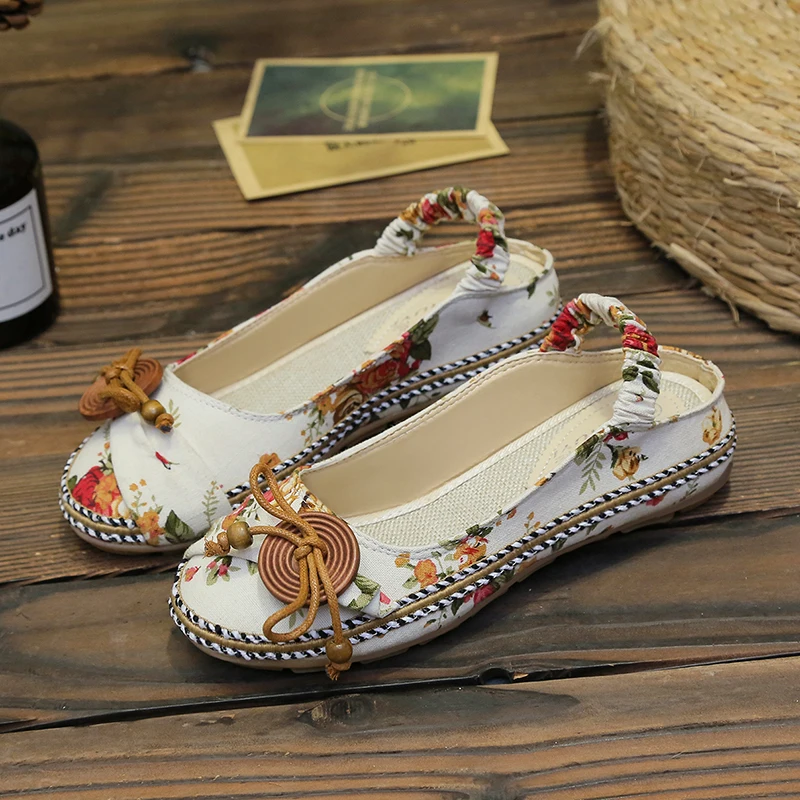 2022 Spring and Summer Fashion Trend Large Size Round Head Ethnic Style Flower Low-top Flat Heel Breathable One-word Strap Shoes