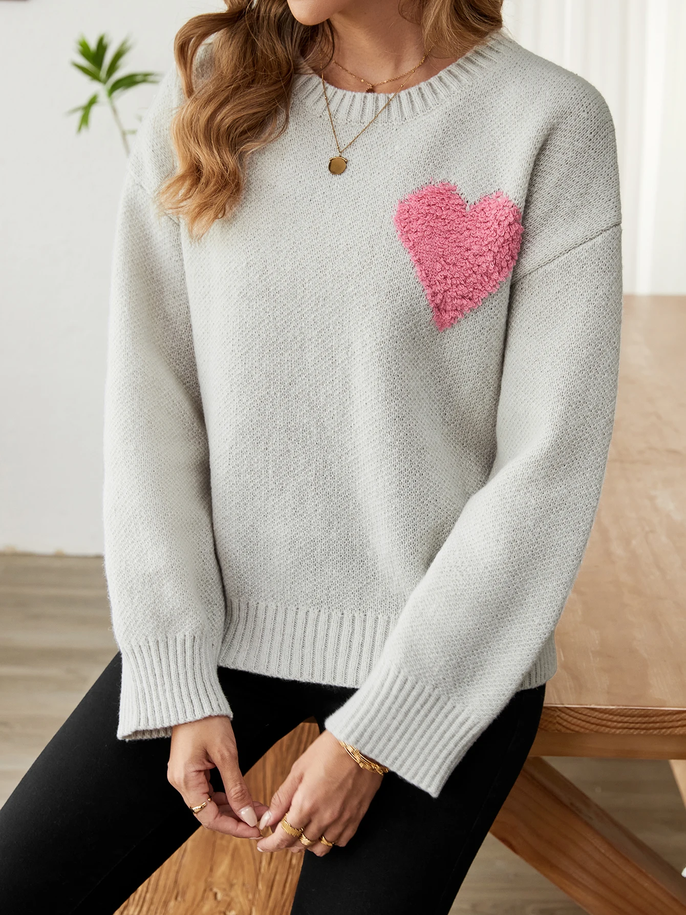 2024 Fashion Autumn and Winter European and American Love Sweater Valentine's Day Holiday Sweater Women's Sweater Base Sweater