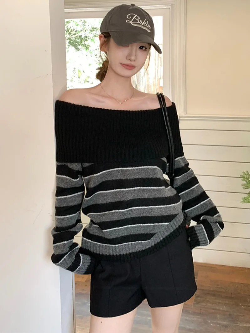 

Striped Contrasting Sweater One Shoulder Long Sleeved Knit Sweater Fashion Temperament Loose Soft Pullover Sweater Women's Top